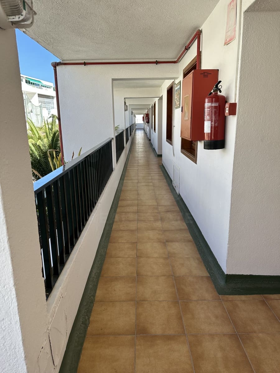 1 bedroom Apartment for sale in Puerto del Carmen - € 234,000 (Ref: 9991272)