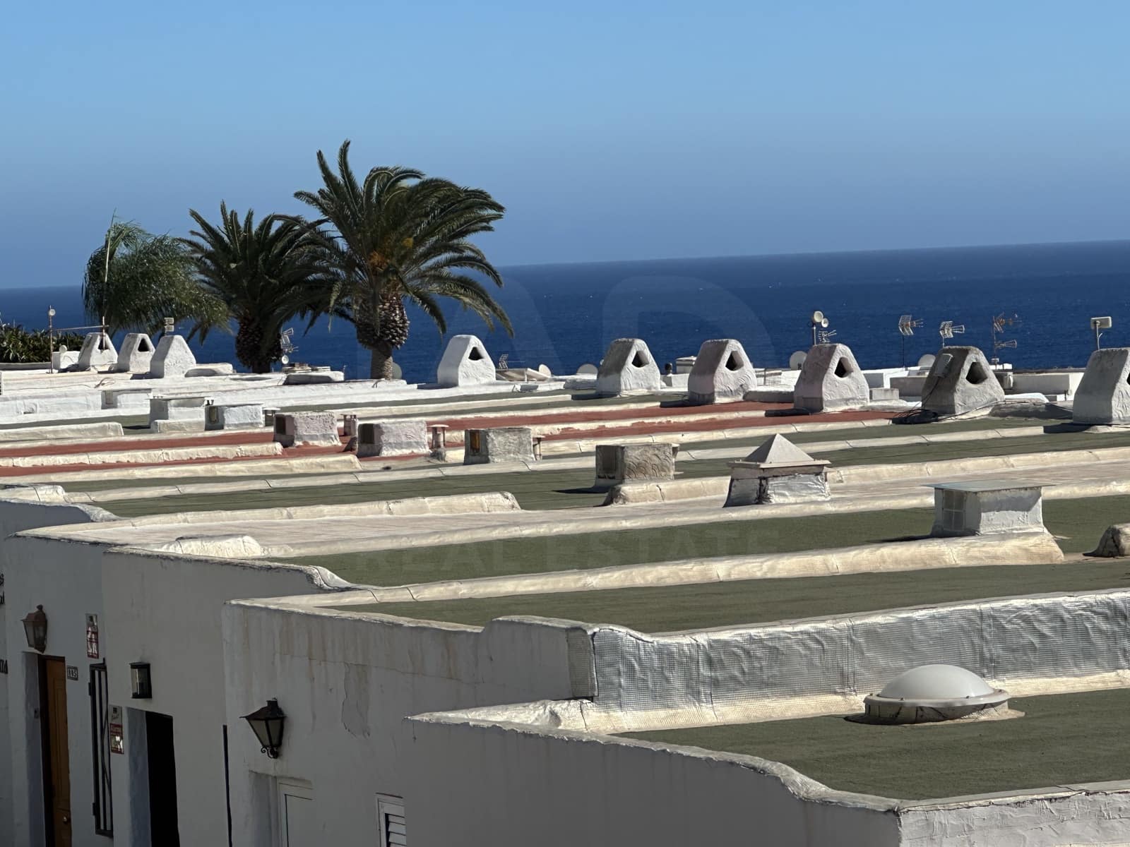 1 bedroom Apartment for sale in Puerto del Carmen - € 234,000 (Ref: 9991272)