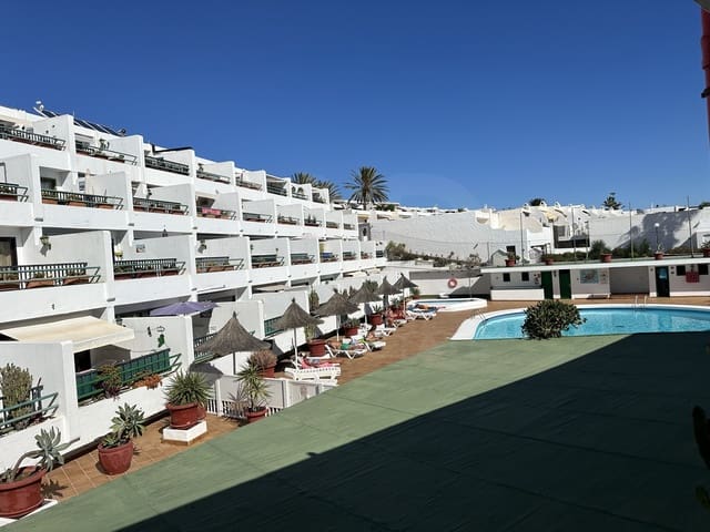1 bedroom Apartment for sale in Puerto del Carmen, Tías - € 234,000 (Ref: 9991272)