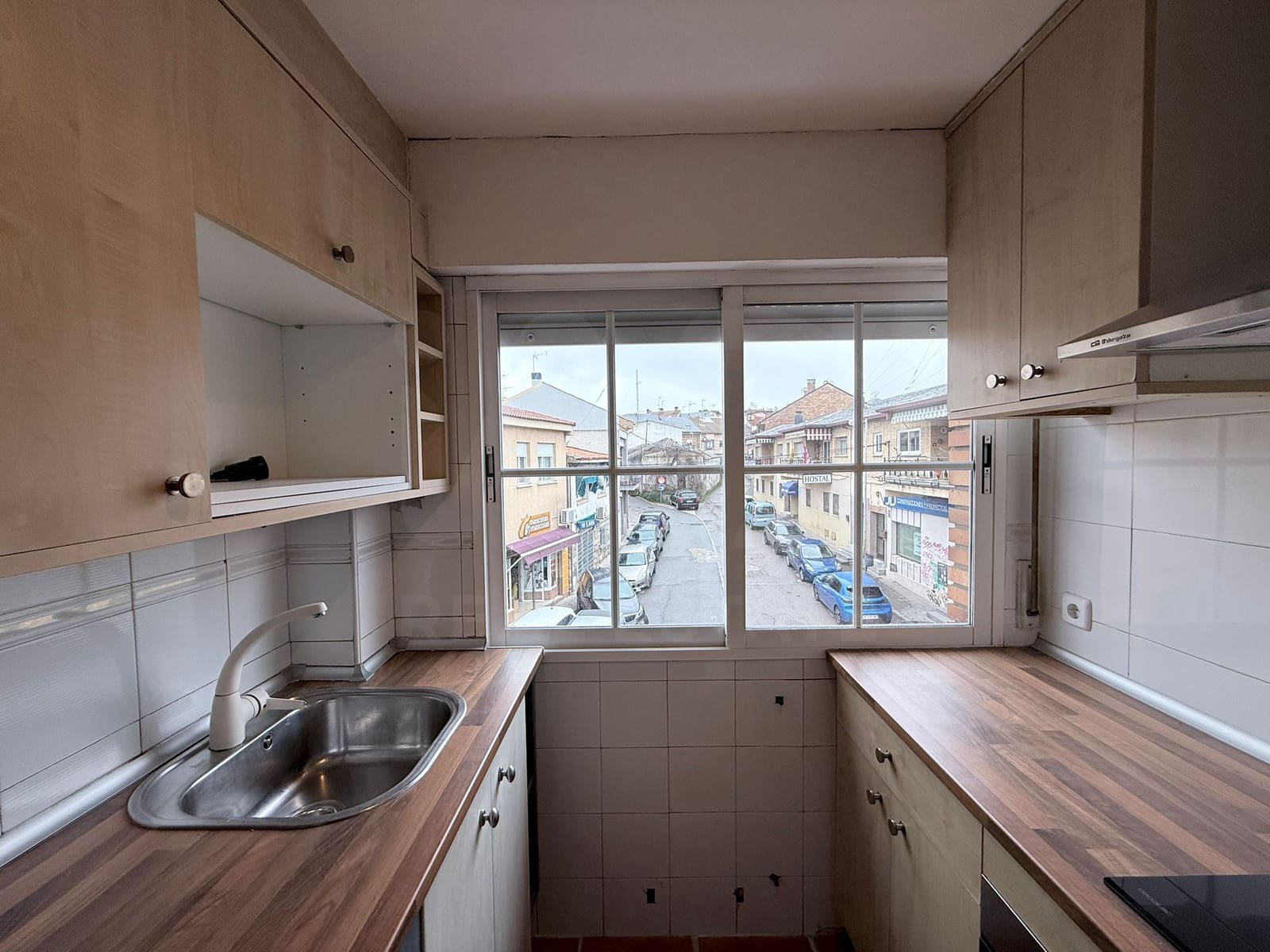 3 sovrum Lägenhet till salu i Madrid stad med garage - 229 000 € (Ref: 9991273)
