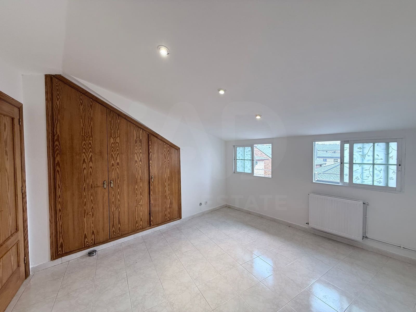 3 sovrum Lägenhet till salu i Madrid stad med garage - 229 000 € (Ref: 9991273)