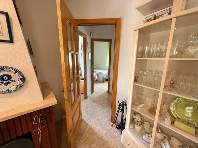 3 soverom Hus til salgs i Madrid by med garasje - € 290 000 (Ref: 9991275)