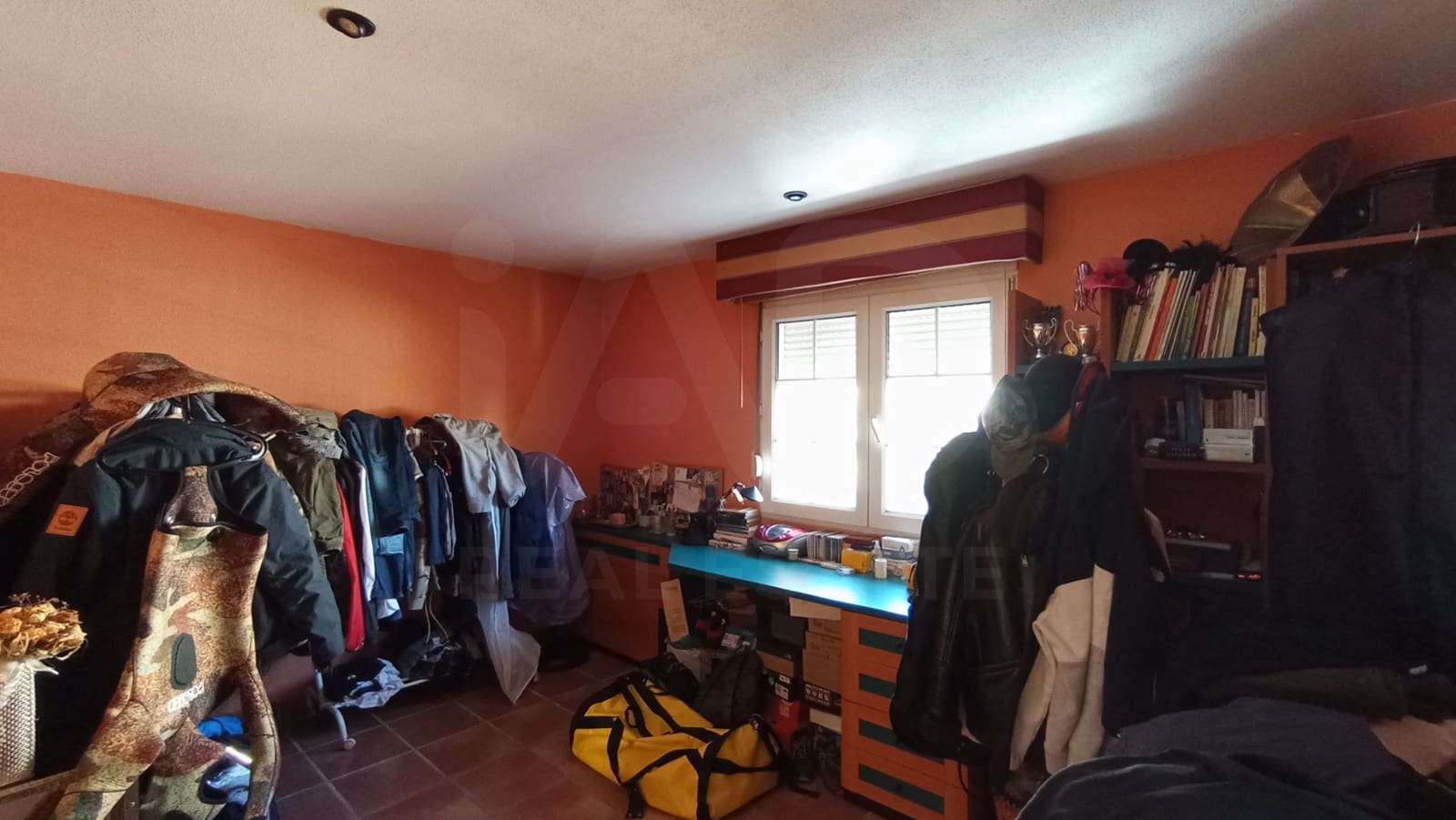 Casa de 6 habitaciones en Madrid ciudad en venta con piscina garaje - 560.000 € (Ref: 9991277)