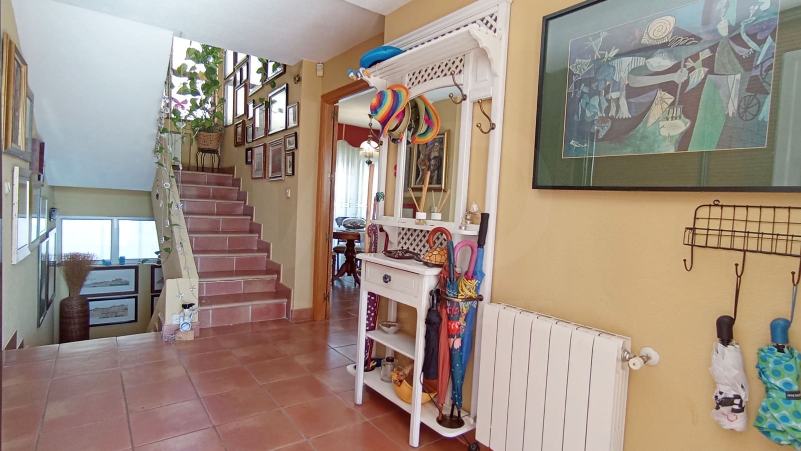 Casa de 6 habitaciones en Madrid ciudad en venta con piscina garaje - 560.000 € (Ref: 9991277)