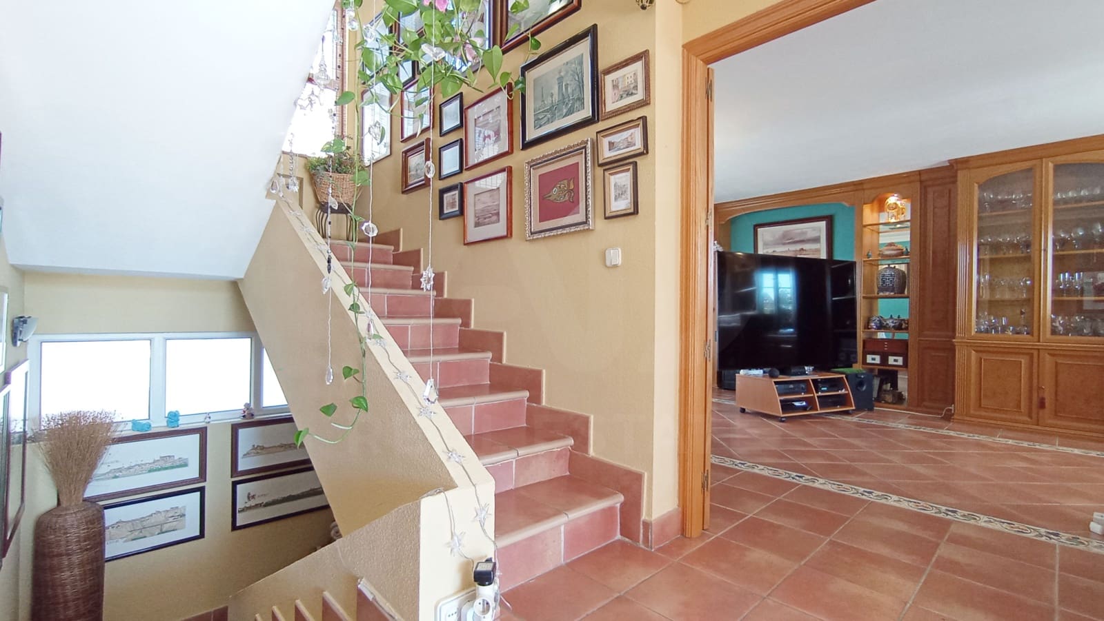 Casa de 6 habitaciones en Madrid ciudad en venta con piscina garaje - 560.000 € (Ref: 9991277)