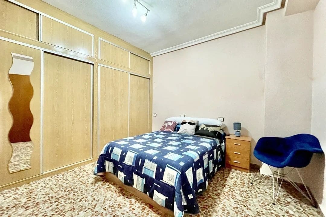 6 chambre Maison de Ville à vendre à Abaran - 145 000 € (Ref: 9991278)