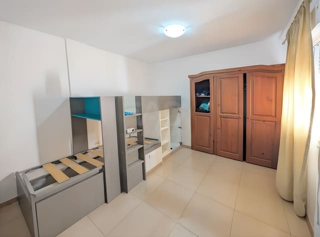 2 soverom Leilighet til salgs i Granadilla de Abona med garasje - € 157 000 (Ref: 9991297)