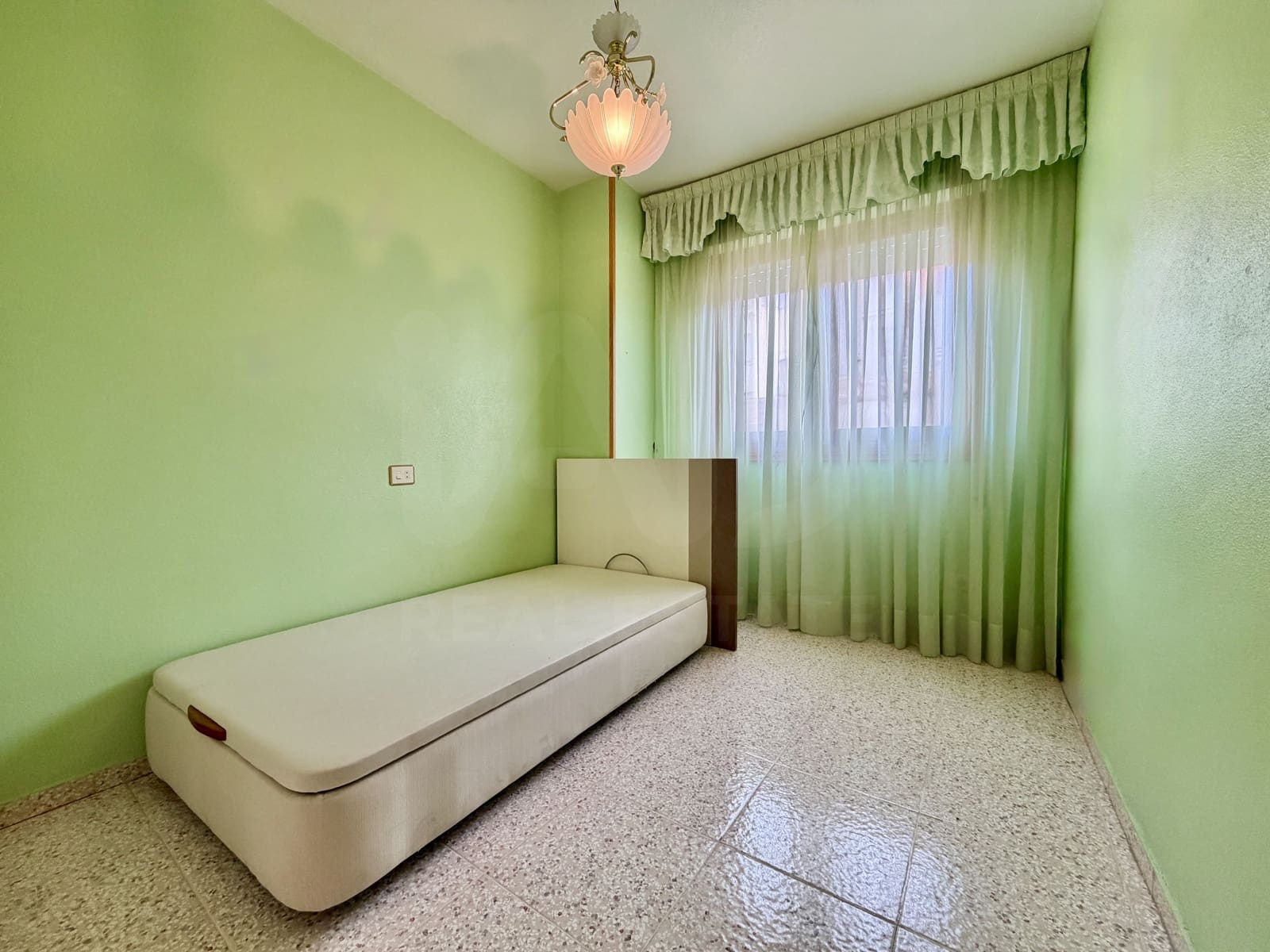 4 bedroom Apartment for sale in Abaran with garage - € 95,000 (Ref: 9991304)