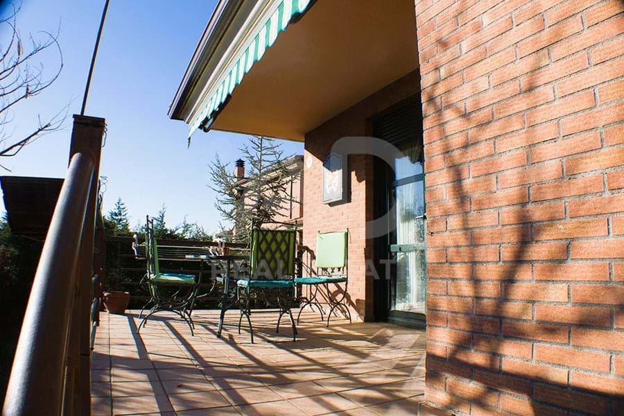 4 slaapkamer Villa te koop in Leon stad met garage - € 365.000 (Ref: 9991308)