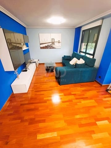 4 slaapkamer Villa te koop in León stad met garage - € 365.000 (Ref: 9991308)