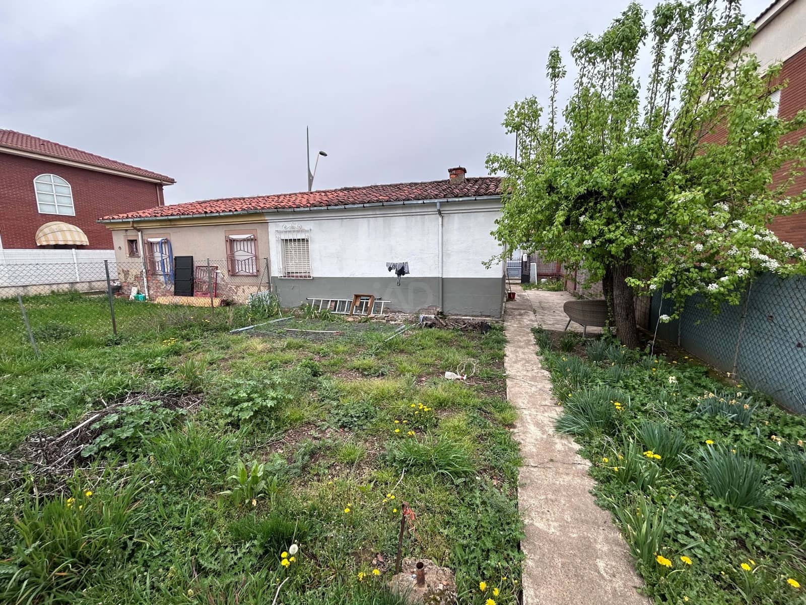 2 Zimmer Haus zu verkaufen in Leon Stadt - 113.999 € (Ref: 9991309)