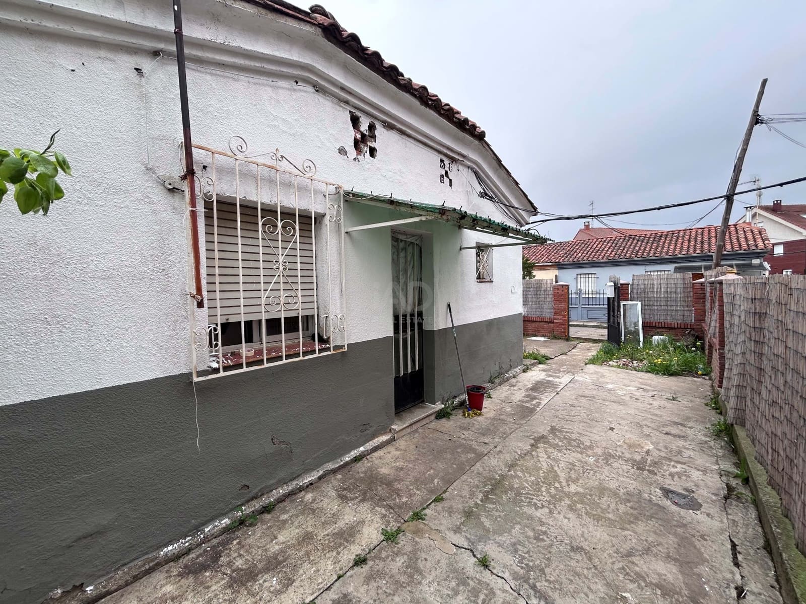 2 Zimmer Haus zu verkaufen in Leon Stadt - 113.999 € (Ref: 9991309)