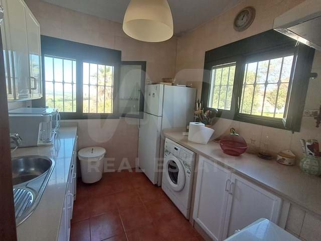 Grunde uden byggetilladelser til salg i Cádiz by - € 570.000 (Ref: 9991311)