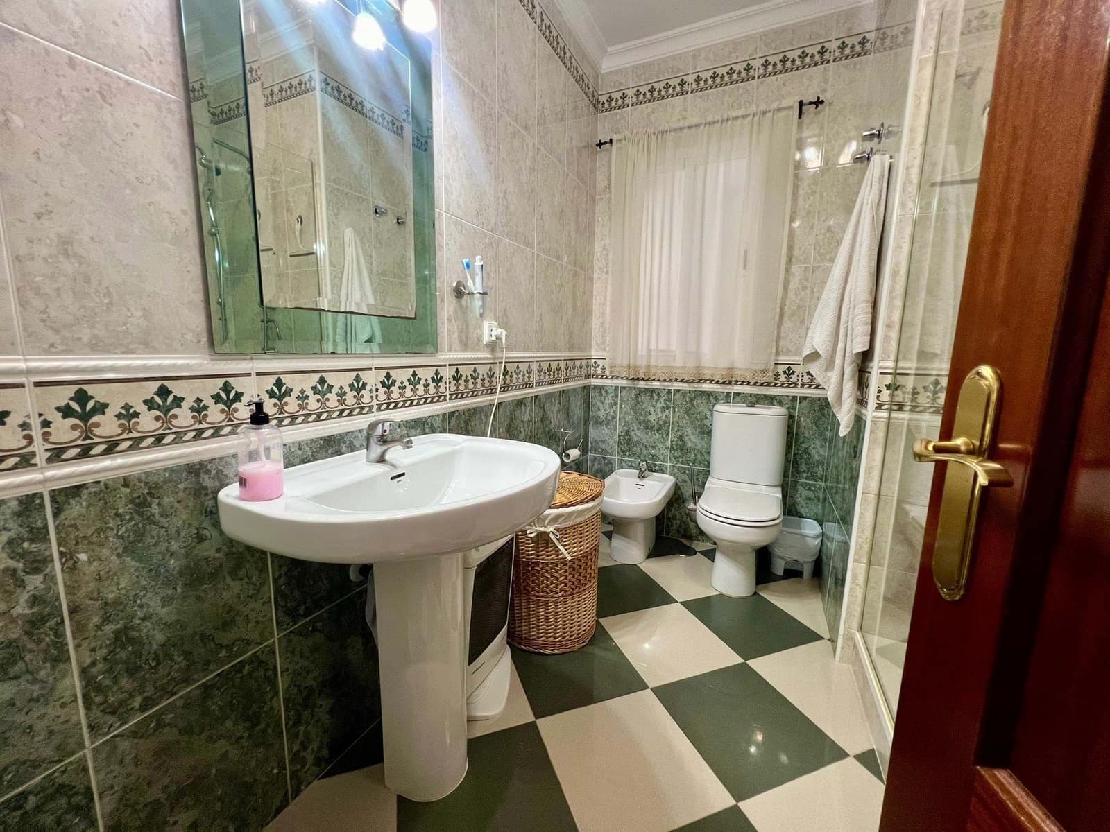 3 makuuhuone Huoneisto myytävänä paikassa Huelva kaupunki - 132 000 € (Ref: 9991313)