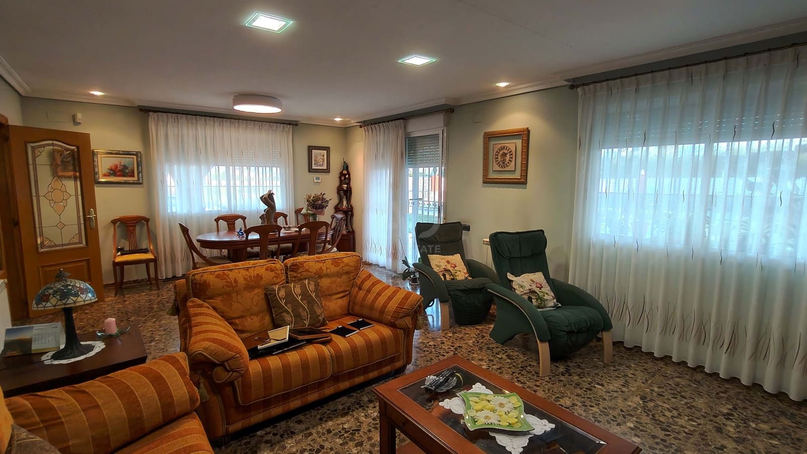 5 Zimmer Villa zu verkaufen in El Grau de Castello mit Pool Garage - 405.000 € (Ref: 9991316)