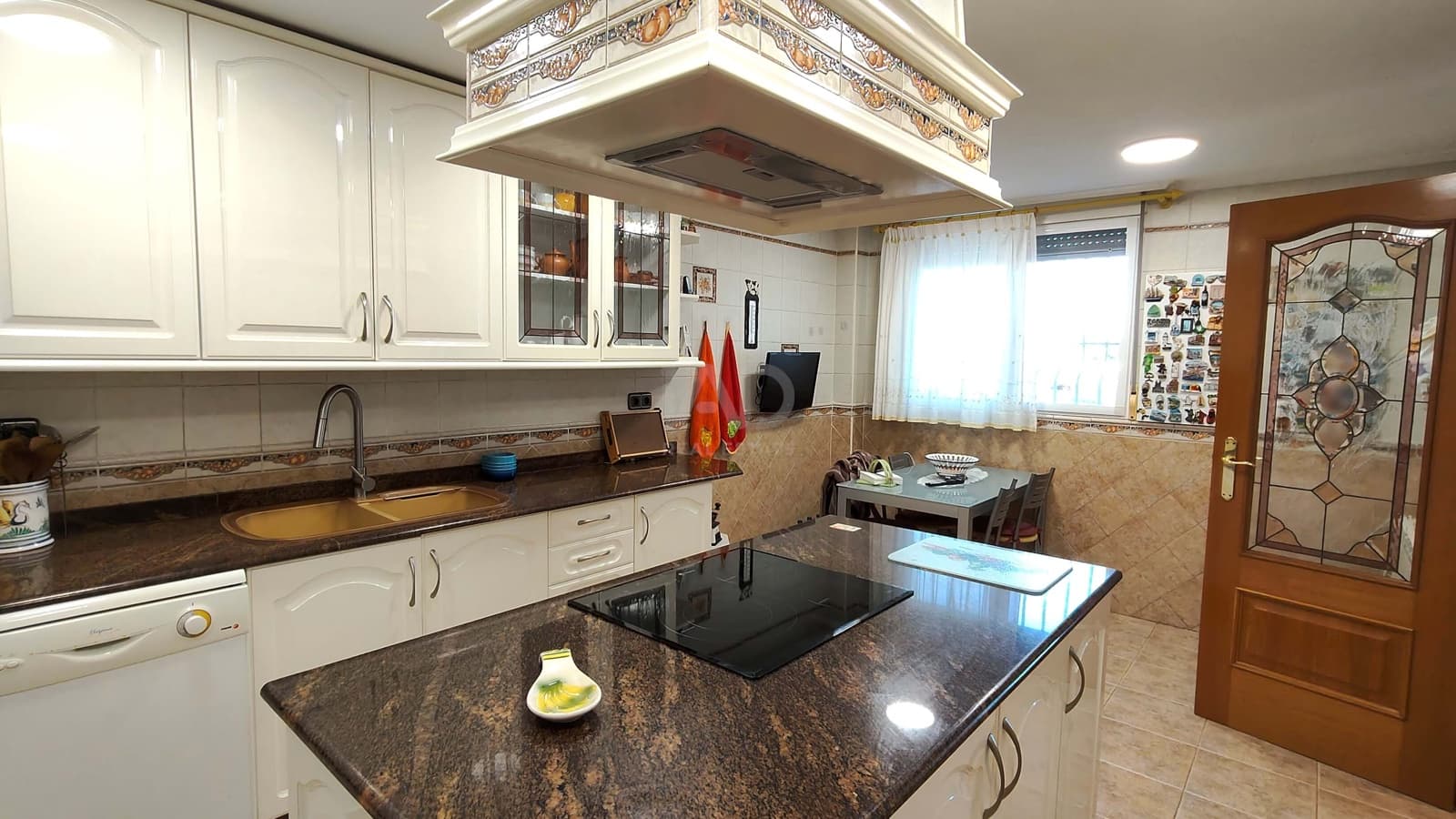 5 Zimmer Villa zu verkaufen in El Grau de Castello mit Pool Garage - 405.000 € (Ref: 9991316)