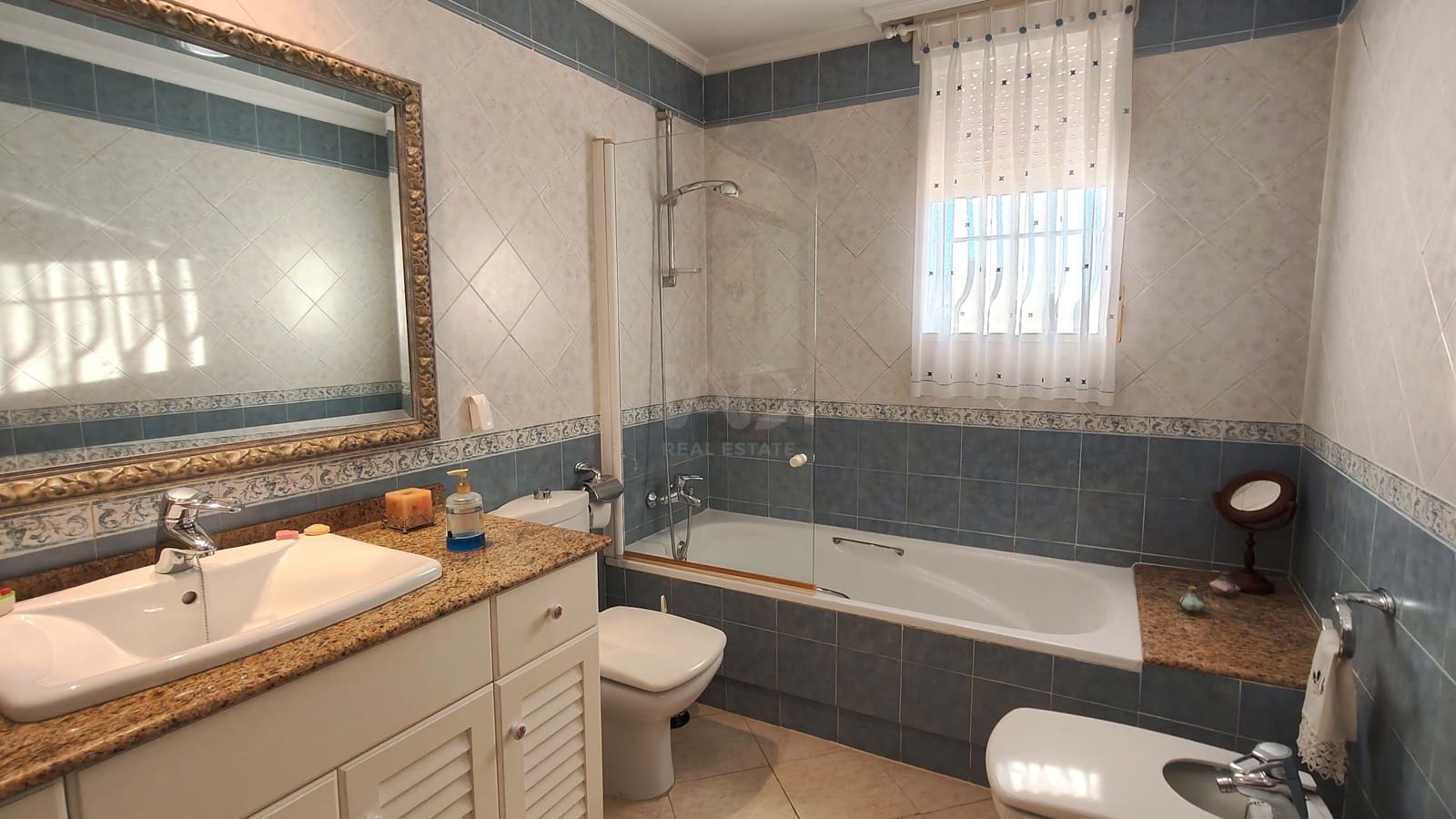5 Zimmer Villa zu verkaufen in El Grau de Castello mit Pool Garage - 405.000 € (Ref: 9991316)