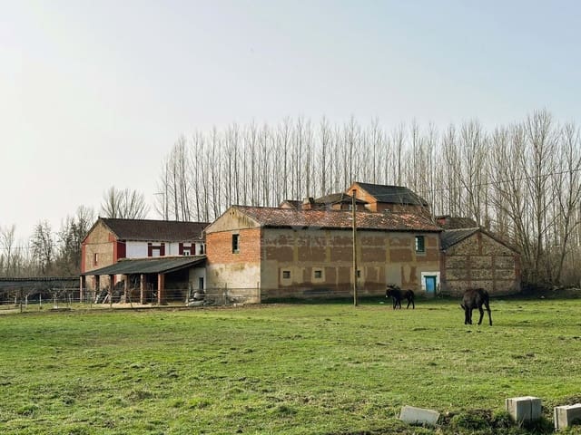 3 soverom Finca/Herregård til salgs i Leon by med garasje - € 430 000 (Ref: 9991317)