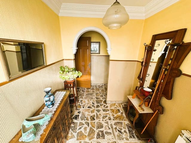 3 soverom Finca/Herregård til salgs i Leon by med garasje - € 430 000 (Ref: 9991317)