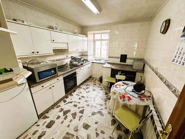 3 soverom Finca/Herregård til salgs i Leon by med garasje - € 430 000 (Ref: 9991317)