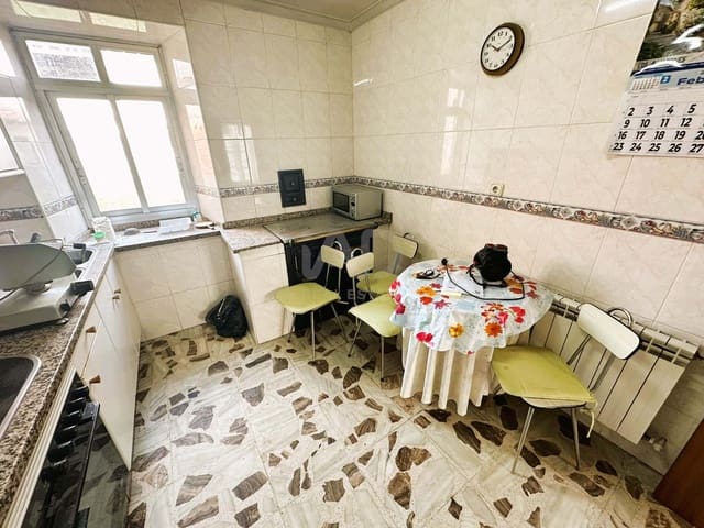 3 soverom Finca/Herregård til salgs i Leon by med garasje - € 430 000 (Ref: 9991317)
