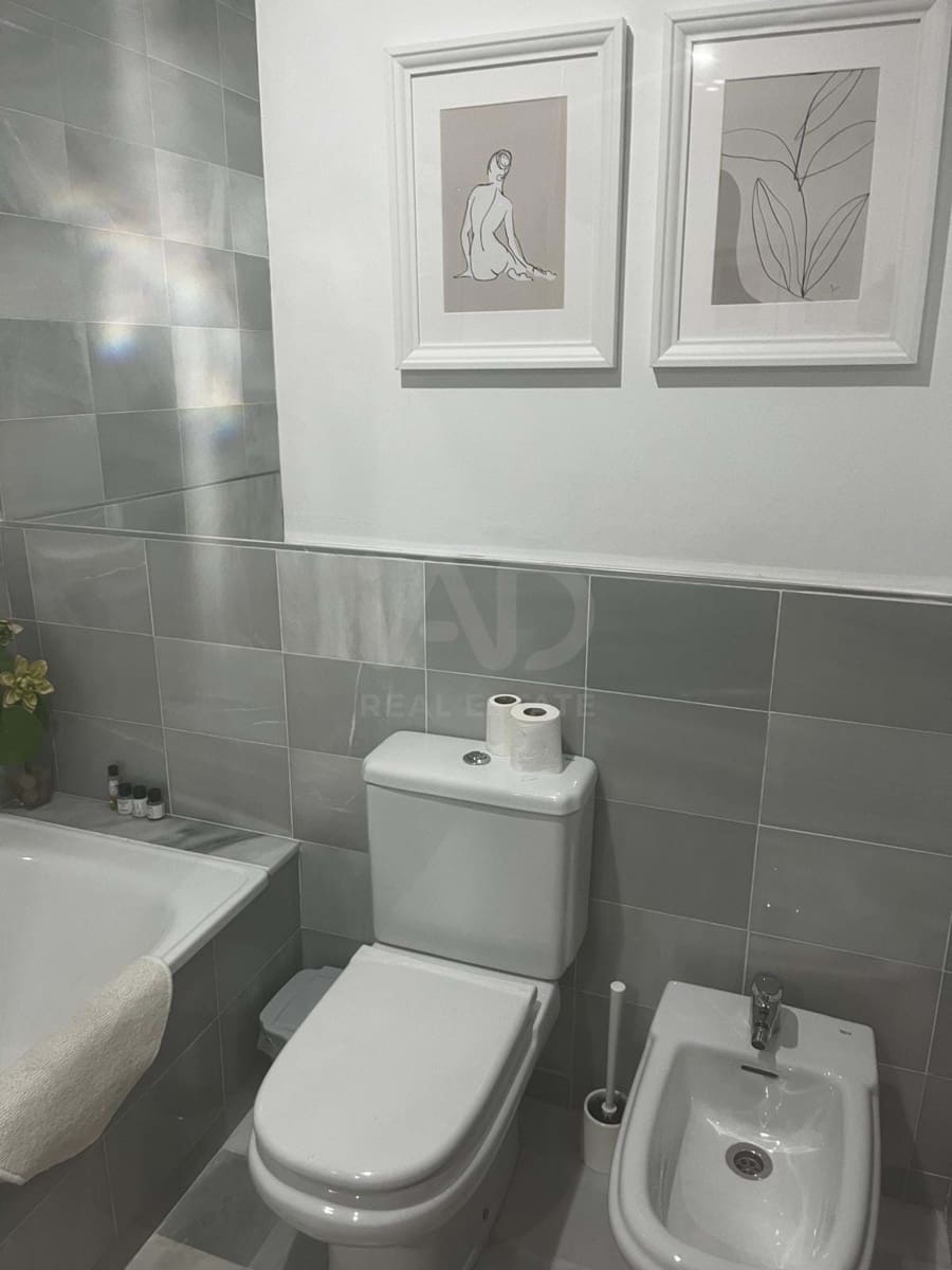 2 soverom Hus til salgs i Huelva by med svømmebasseng garasje - € 198 000 (Ref: 9991318)