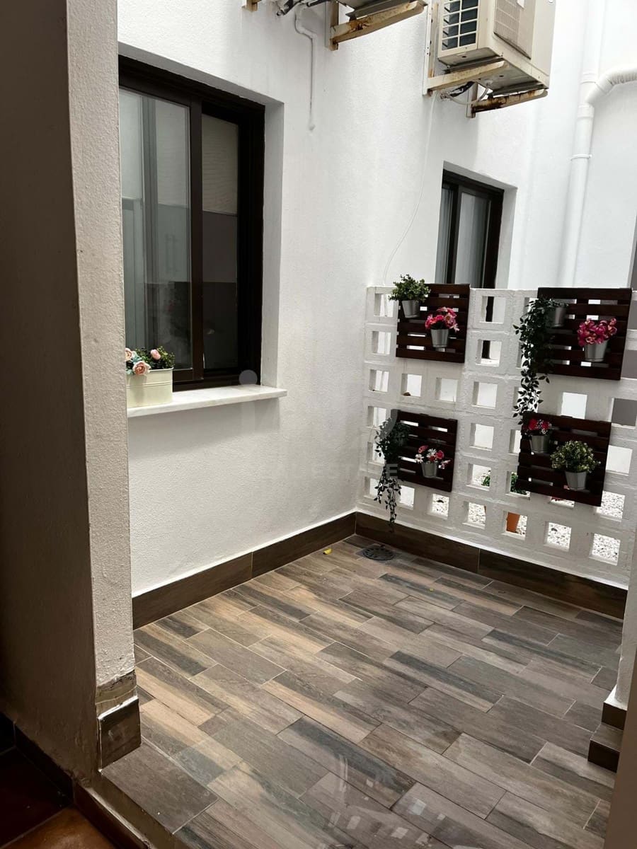 2 soverom Hus til salgs i Huelva by med svømmebasseng garasje - € 198 000 (Ref: 9991318)