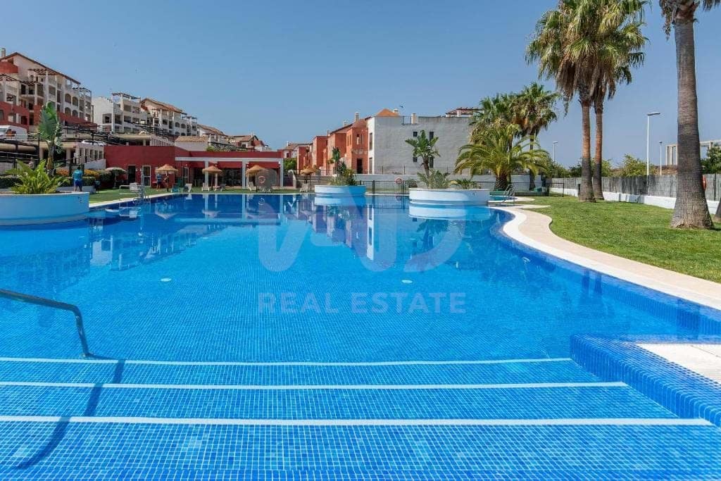 2 soverom Hus til salgs i Huelva by med svømmebasseng garasje - € 198 000 (Ref: 9991318)