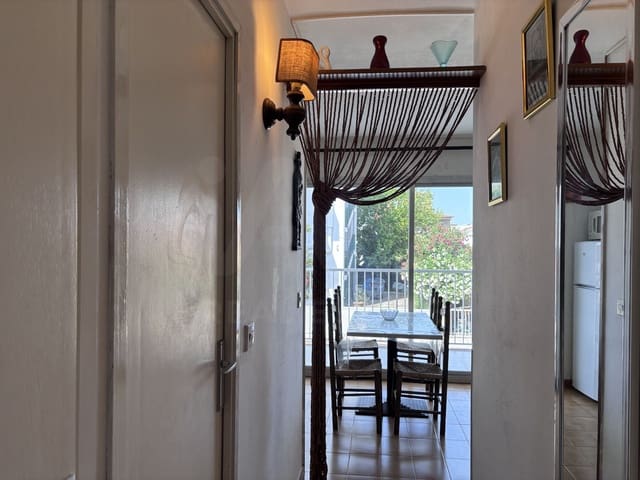 Apartamento en Santa Margarida, Roses en venta - 105.000 € (Ref: 9991321)