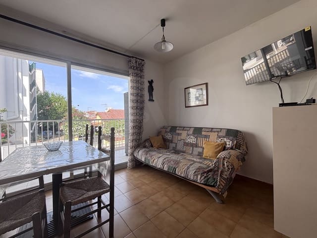 Apartamento en Santa Margarida, Roses en venta - 105.000 € (Ref: 9991321)