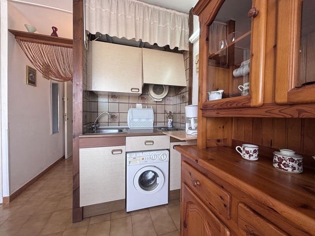 Apartamento en Santa Margarida, Roses en venta - 105.000 € (Ref: 9991321)