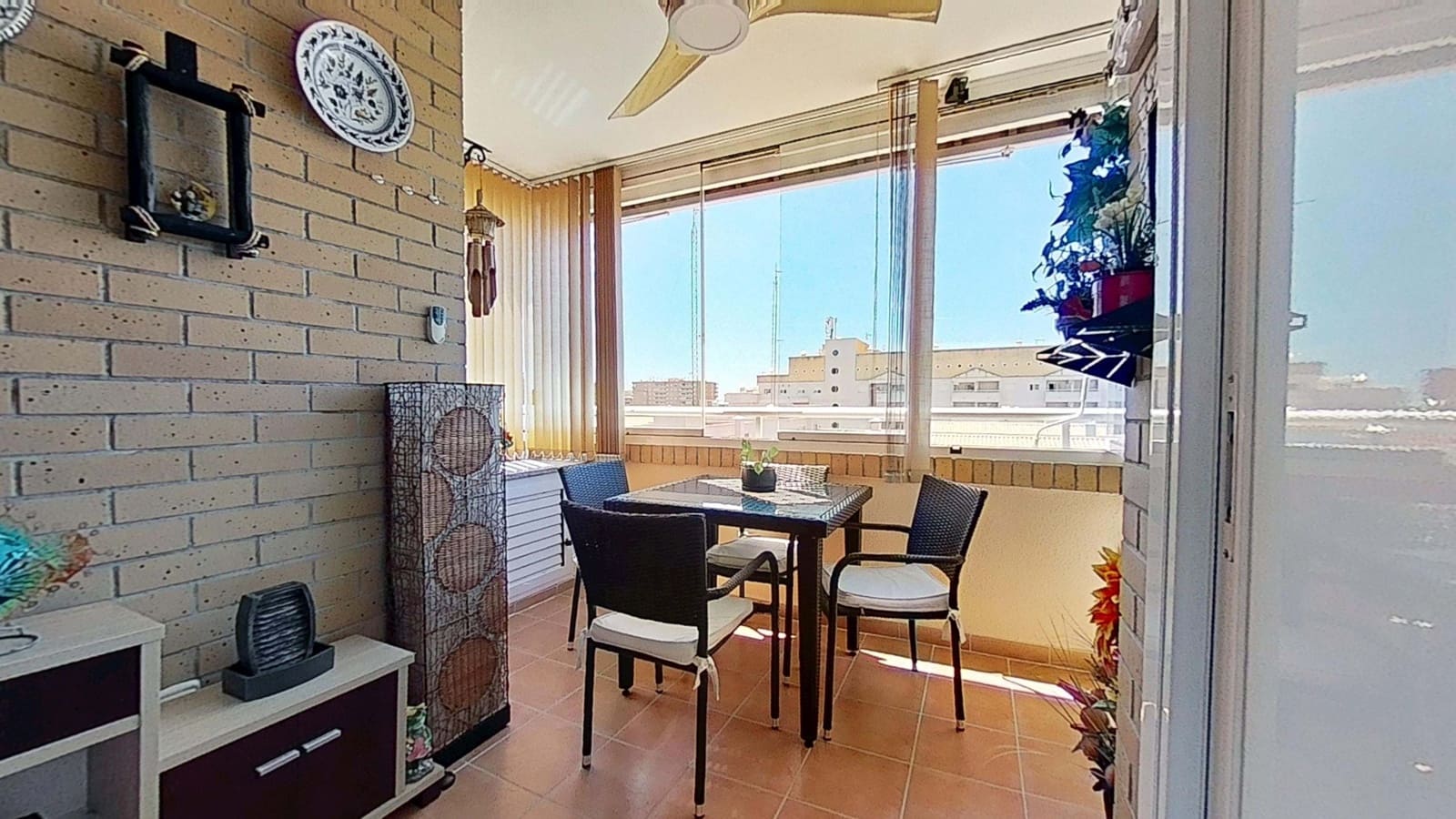 2 soverom Leilighet til salgs i Oropesa  med svømmebasseng garasje - € 168 000 (Ref: 9991322)