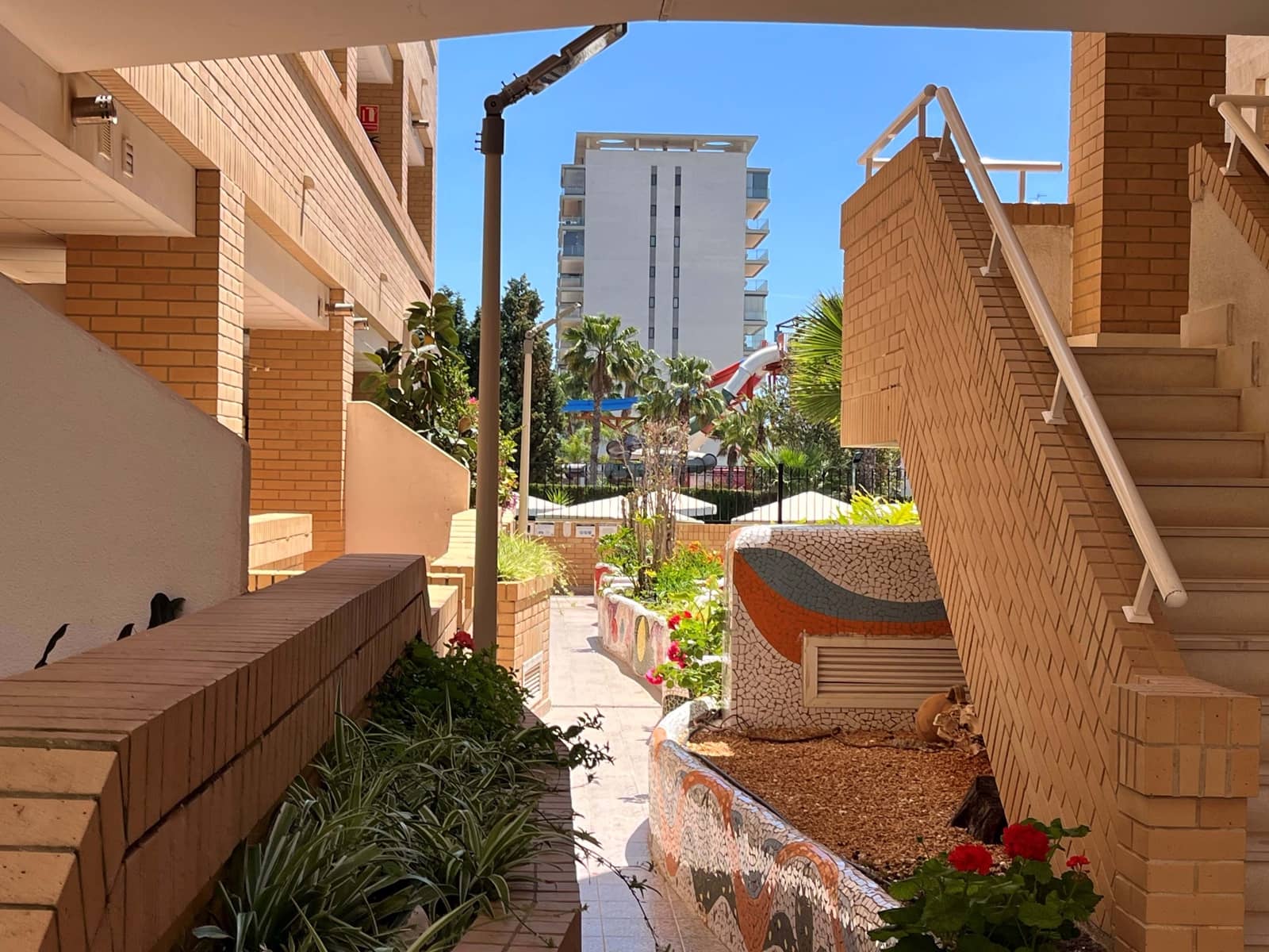 2 soverom Leilighet til salgs i Oropesa  med svømmebasseng garasje - € 168 000 (Ref: 9991322)