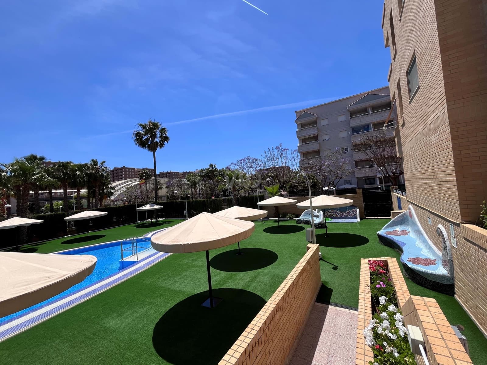 2 soverom Leilighet til salgs i Oropesa  med svømmebasseng garasje - € 168 000 (Ref: 9991322)