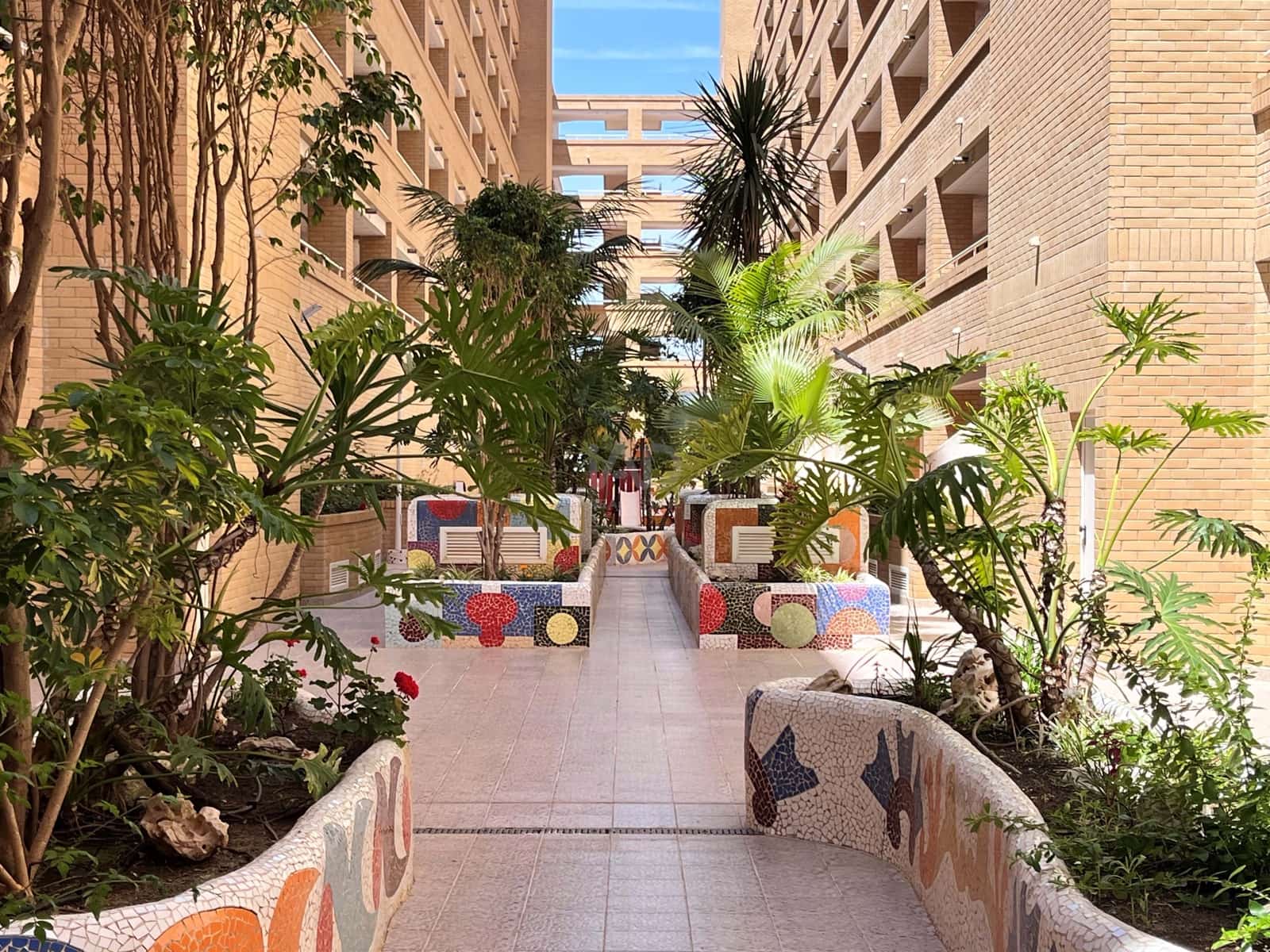 2 soverom Leilighet til salgs i Oropesa  med svømmebasseng garasje - € 168 000 (Ref: 9991322)
