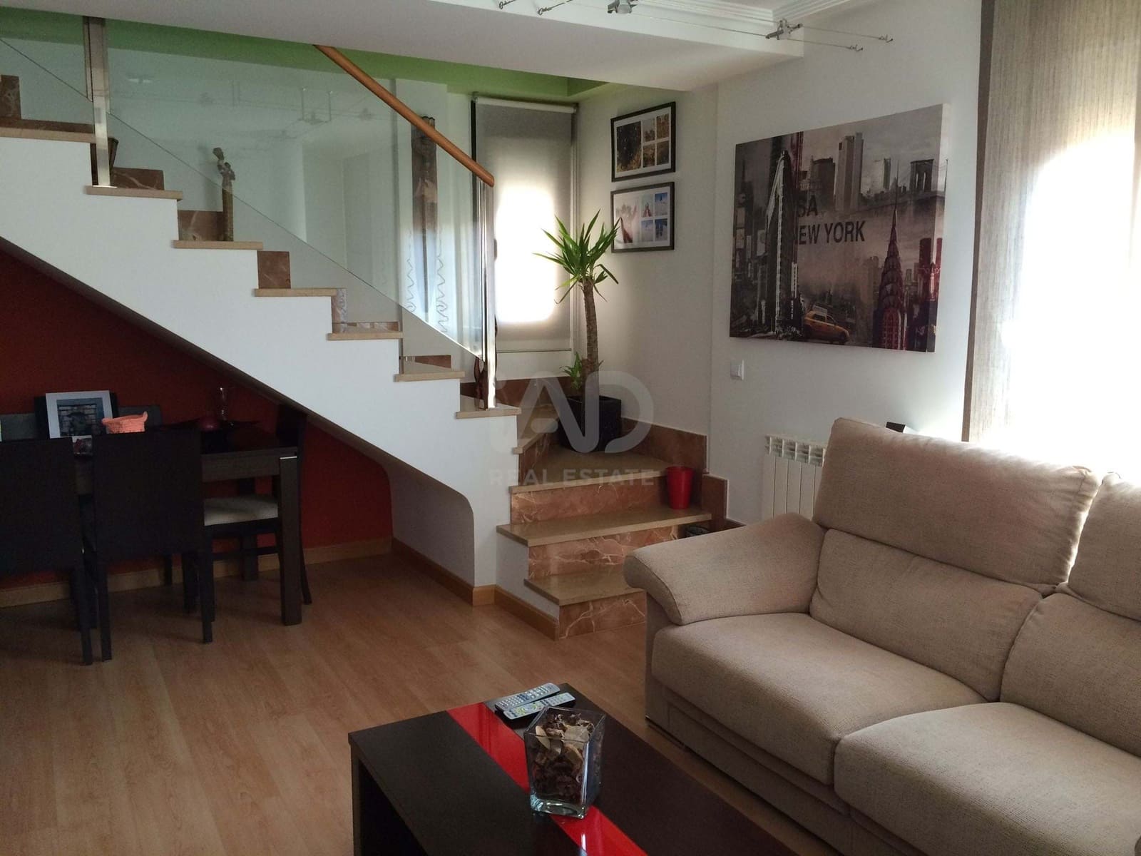 3 makuuhuone Huoneisto myytävänä paikassa Leon kaupunki mukana 
autotalli - 164 000 € (Ref: 9991325)