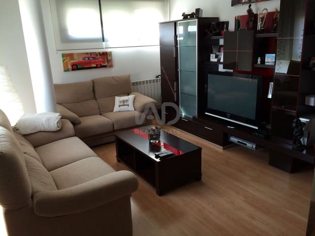 3 bedroom Apartment for sale in León city with garage - € 164,000 (Ref: 9991325)