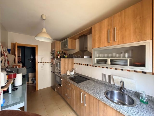 3 bedroom Apartment for sale in León city with garage - € 164,000 (Ref: 9991325)