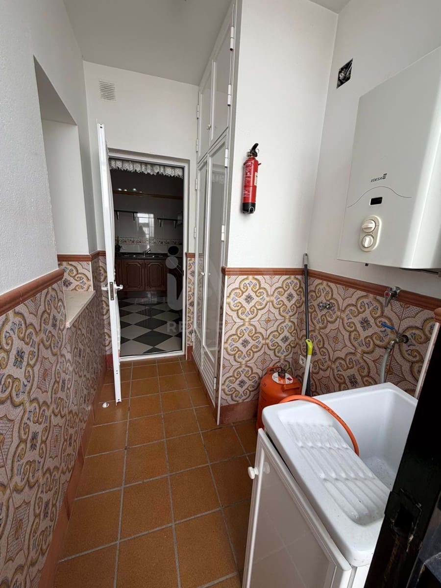 3 makuuhuone Huoneisto myytävänä paikassa Huelva kaupunki - 135 000 € (Ref: 9991326)