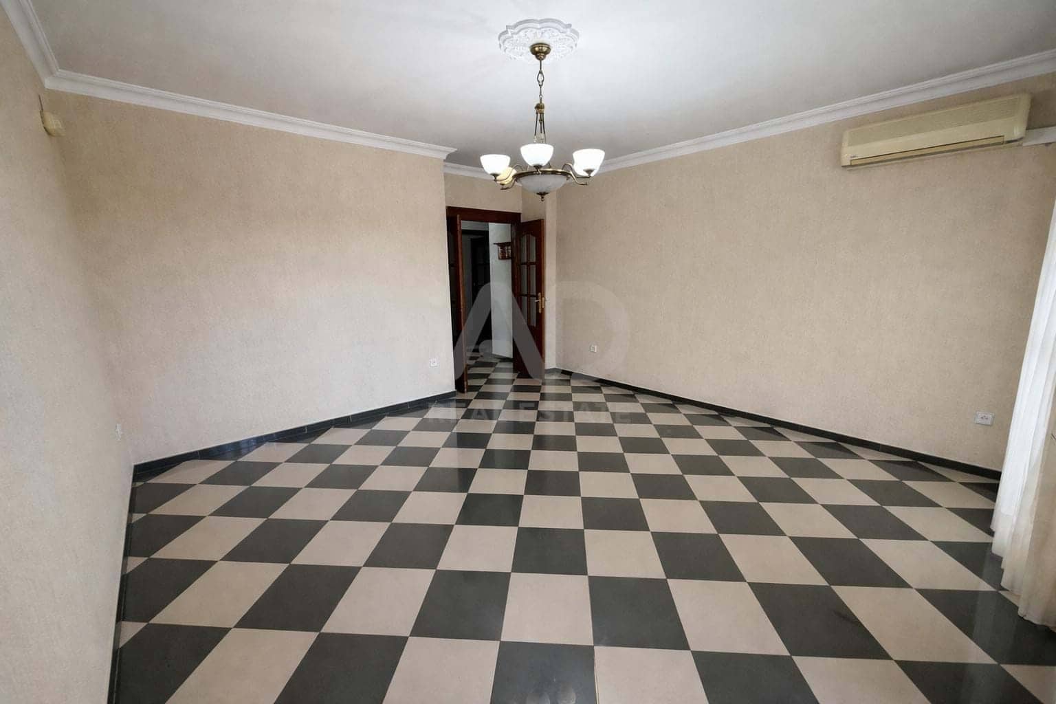 3 makuuhuone Huoneisto myytävänä paikassa Huelva kaupunki - 135 000 € (Ref: 9991326)