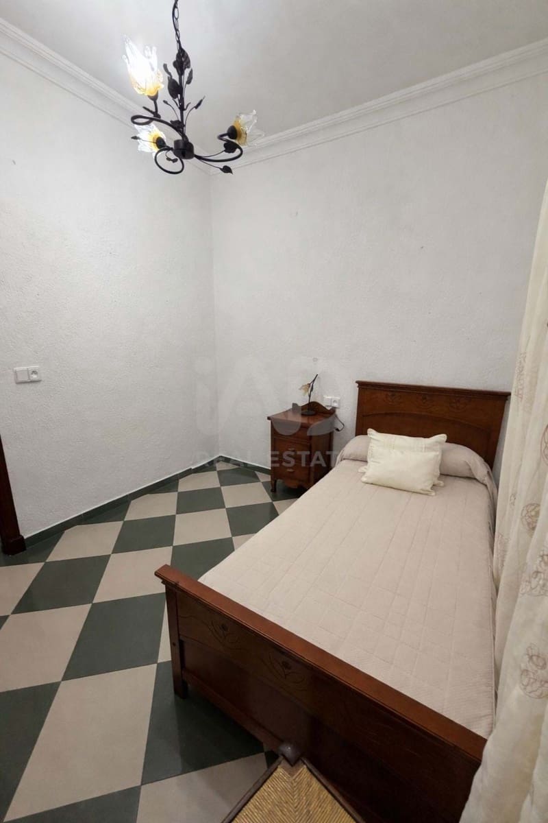 3 makuuhuone Huoneisto myytävänä paikassa Huelva kaupunki - 135 000 € (Ref: 9991326)