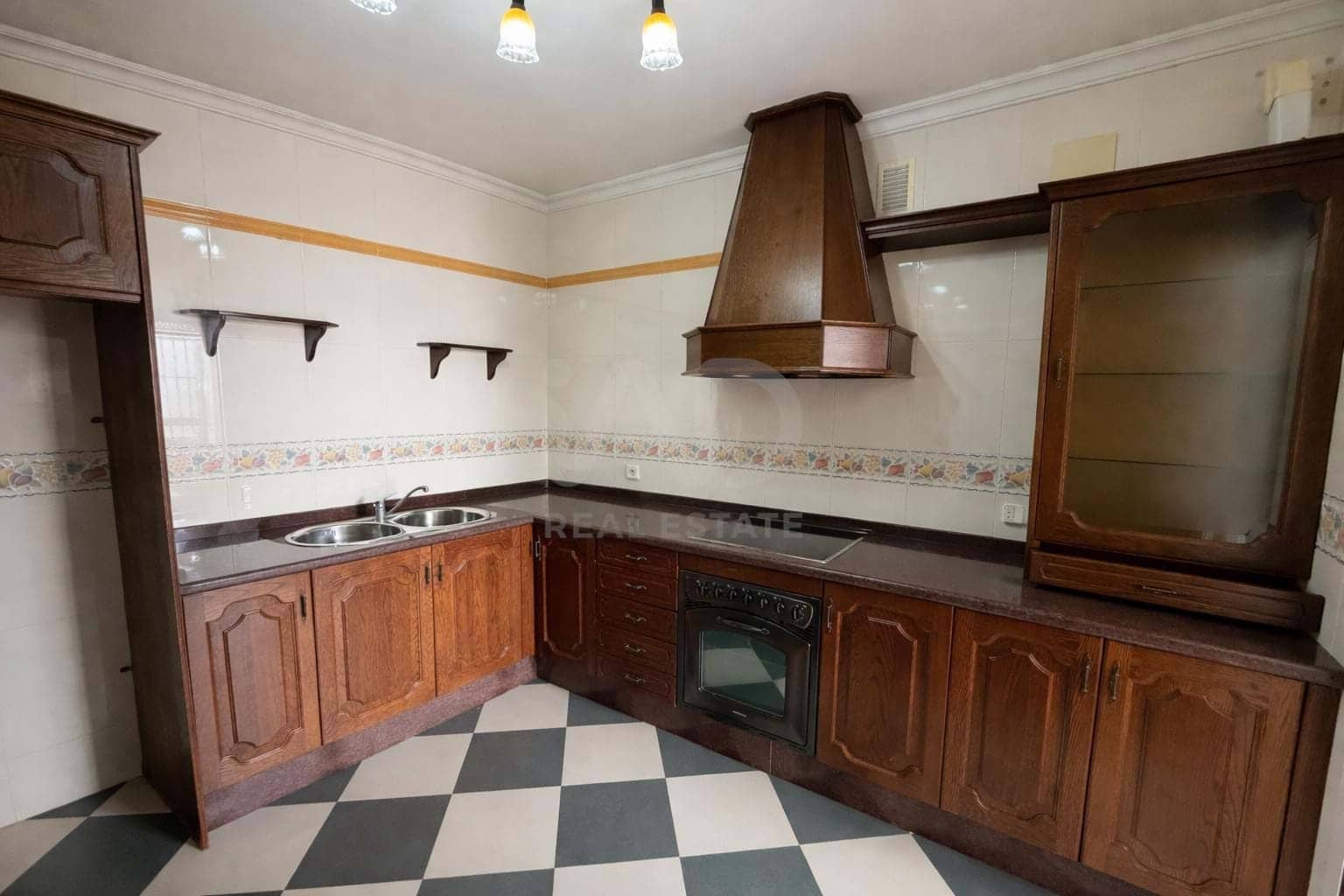3 makuuhuone Huoneisto myytävänä paikassa Huelva kaupunki - 135 000 € (Ref: 9991326)