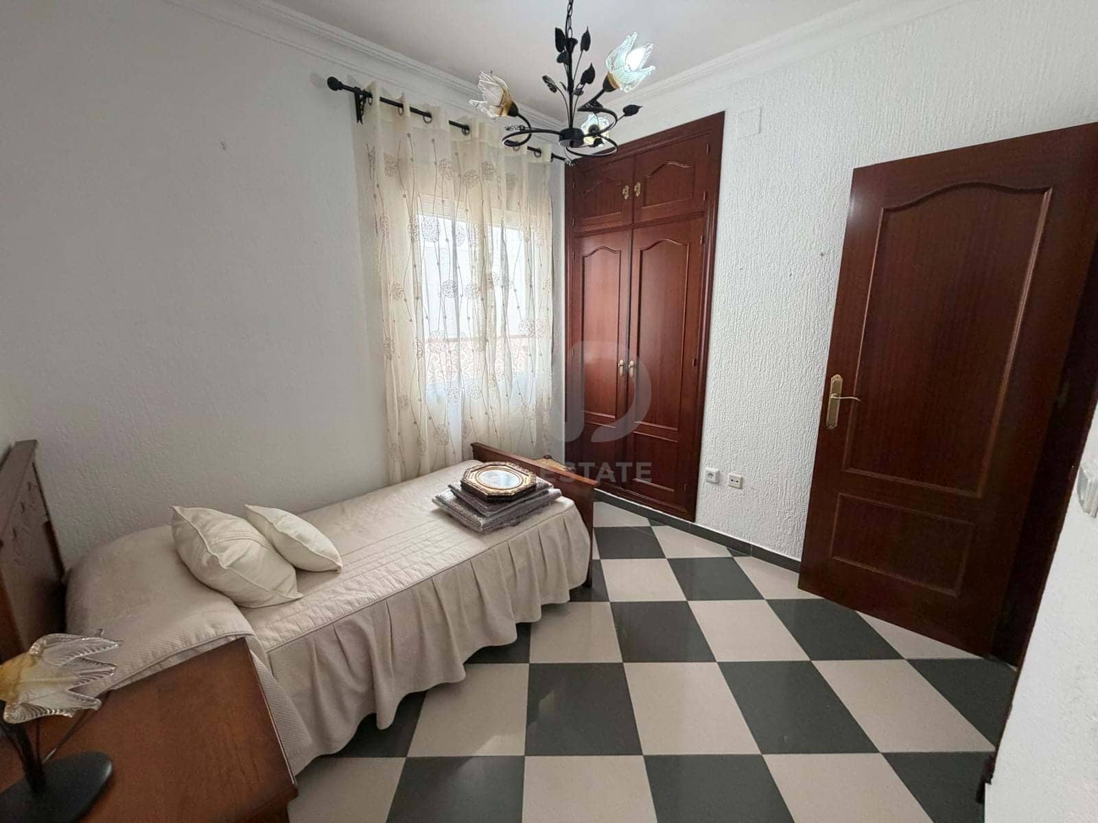 3 makuuhuone Huoneisto myytävänä paikassa Huelva kaupunki - 135 000 € (Ref: 9991326)