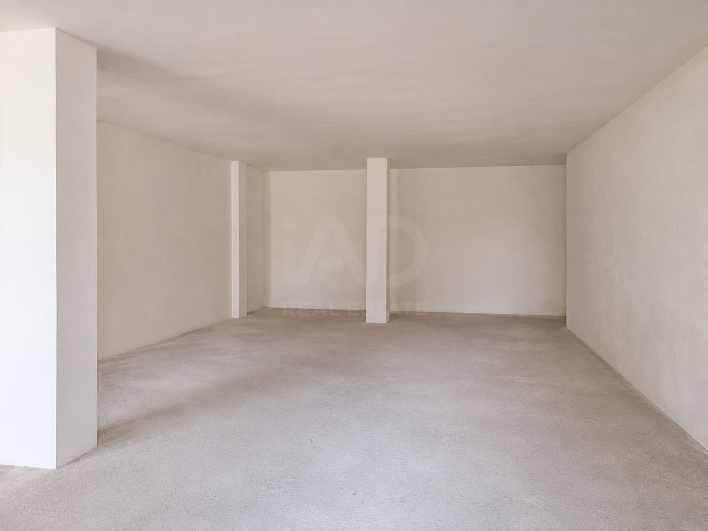 3 sovrum Radhus till salu i Jerica med garage - 360 000 € (Ref: 9991328)