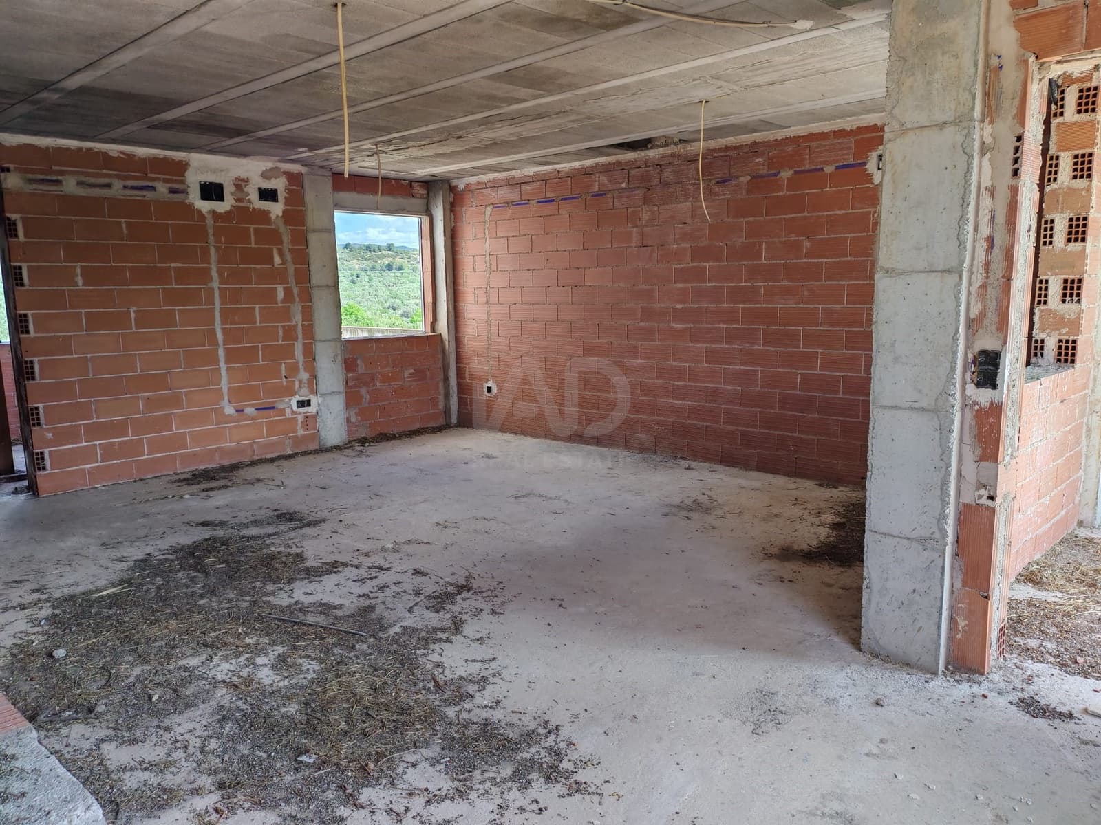3 sovrum Radhus till salu i Jerica med garage - 360 000 € (Ref: 9991328)