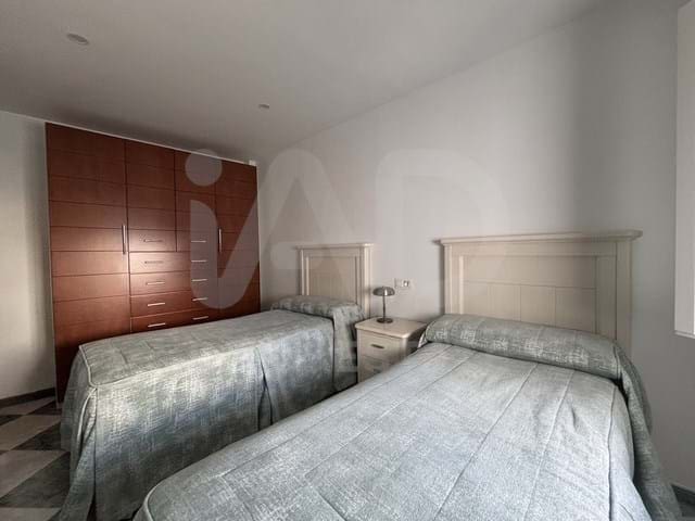3 slaapkamer Appartement te koop in Lepe met garage - € 159.900 (Ref: 9991330)