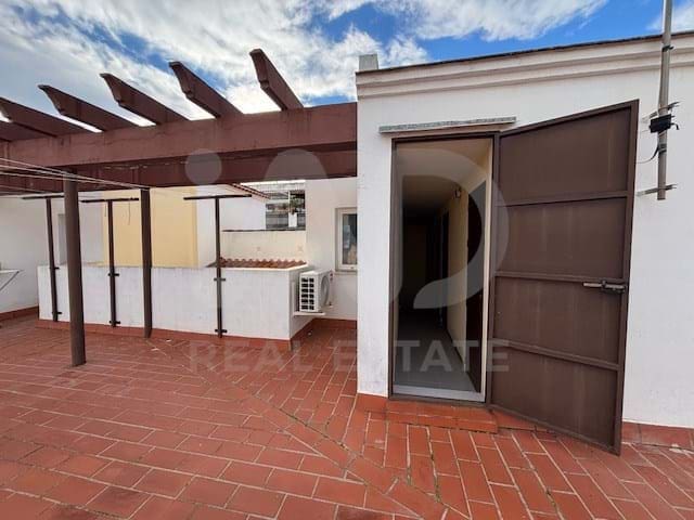 3 slaapkamer Appartement te koop in Lepe met garage - € 159.900 (Ref: 9991330)