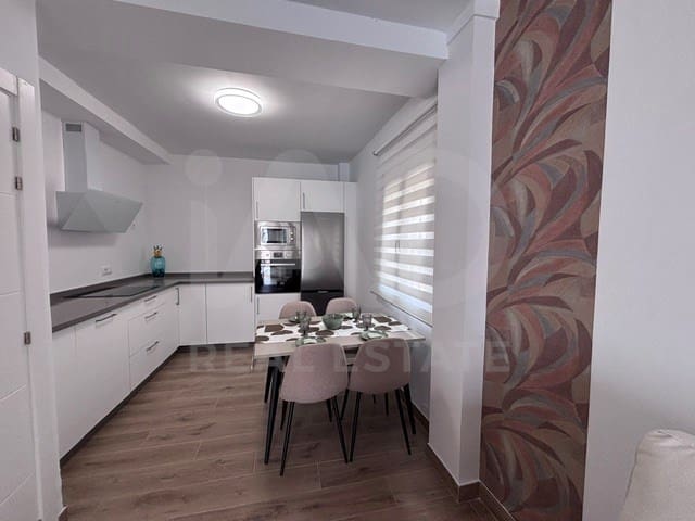 2 soveværelse Byhus til salg i Huelva by - € 279.800 (Ref: 9991331)
