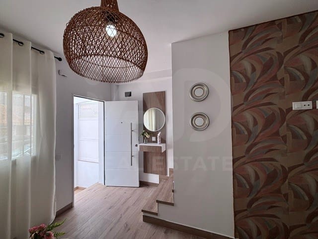 2 soveværelse Byhus til salg i Huelva by - € 279.800 (Ref: 9991331)