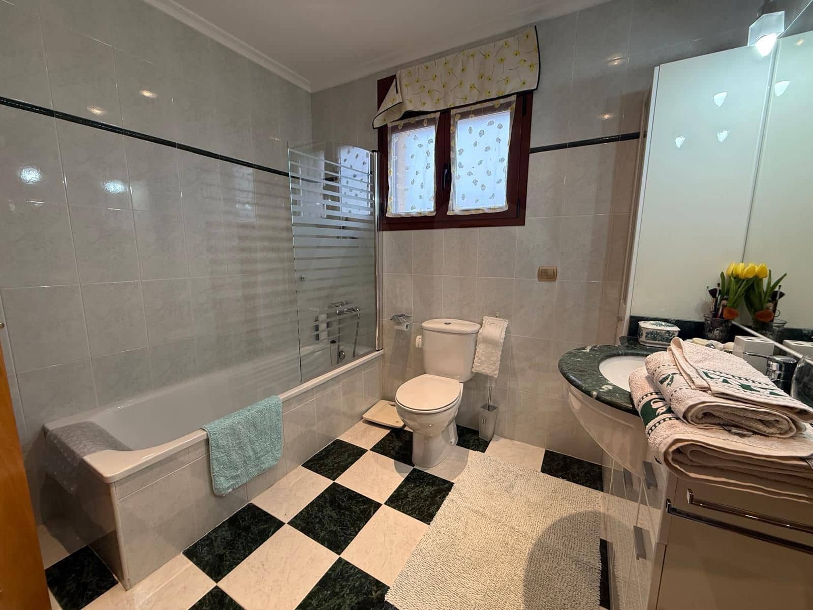 4 camera da letto Villa in vendita in Leon citta con garage - 320.000 € (Rif: 9991332)
